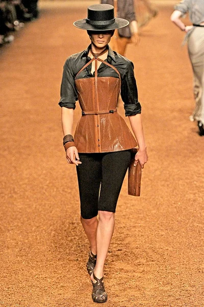 Look 39